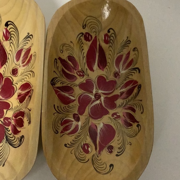 Set of 3 wooden nesting bowls handpainted floral pattern in Mexico - Picture 3 of 6